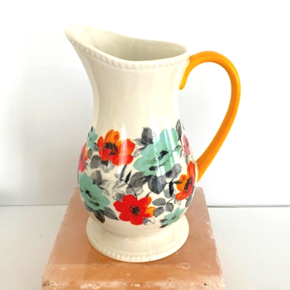 Pioneer Woman Pitcher 2 Quarts